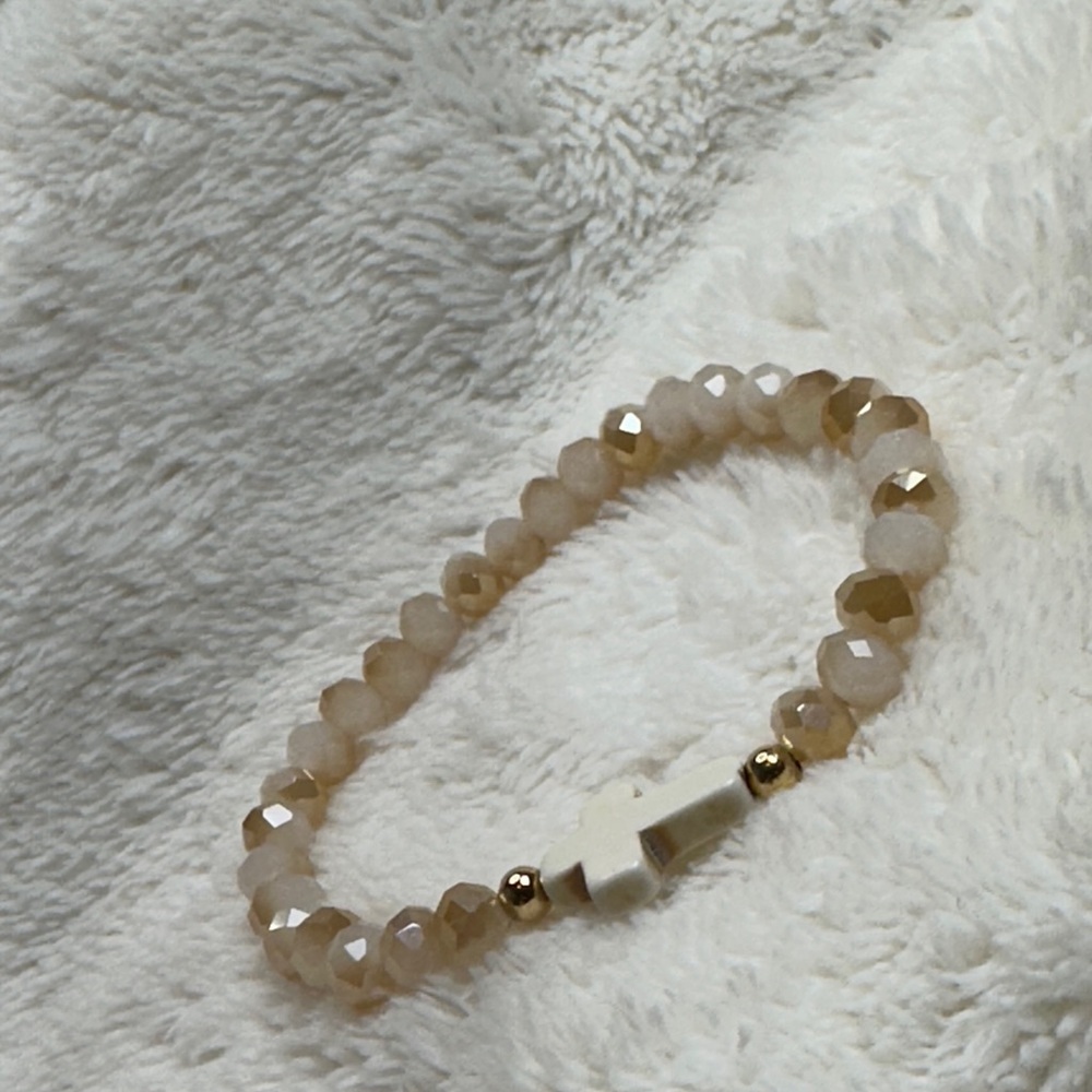 Beaded Bracelets Pretty Pink & Peachy Gold Mauve Set of 4 with Cross Charm NWOT - Picture 13 of 16